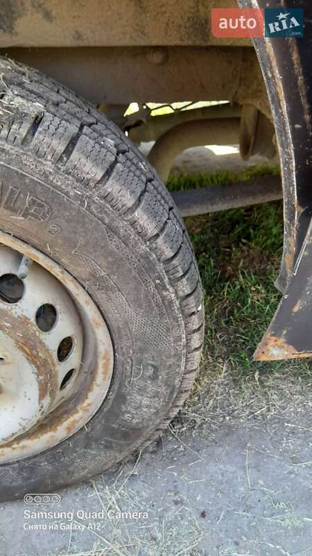 Вантажопасажирський фургон Mercedes-Benz Sprinter 1998 в Чернівцях