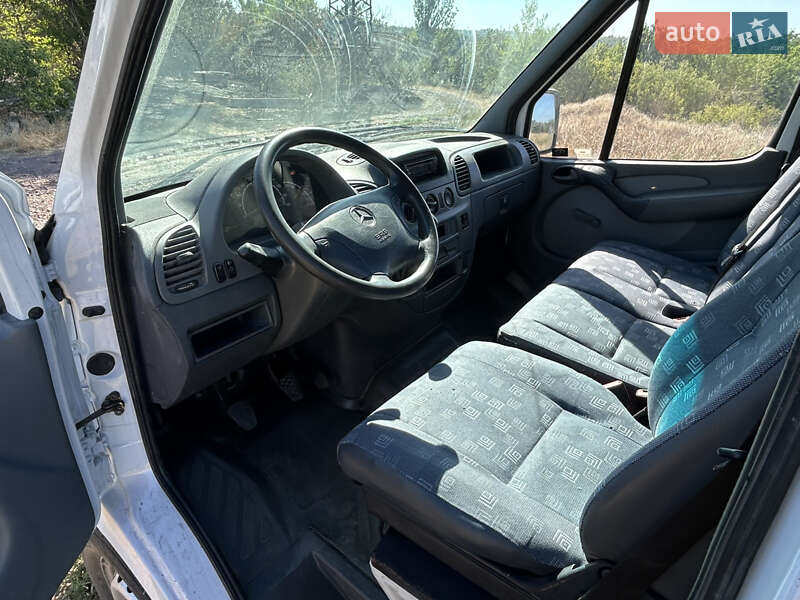 Вантажний фургон Mercedes-Benz Sprinter 2002 в Кривому Розі