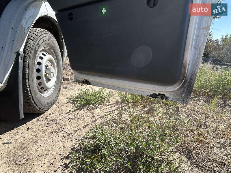 Вантажний фургон Mercedes-Benz Sprinter 2002 в Кривому Розі