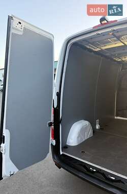 Грузовой фургон Mercedes-Benz Sprinter 2022 в 
