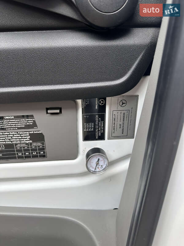 Тентований Mercedes-Benz Sprinter 2016 в Нововолинську фото 15 Тентований Mercedes-Benz Sprinter 2016 в Нововолинську