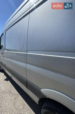 Грузовой фургон Mercedes-Benz Sprinter 2012 в 
