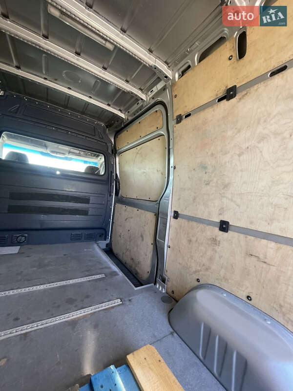 Грузовой фургон Mercedes-Benz Sprinter 2012 в Черновцах