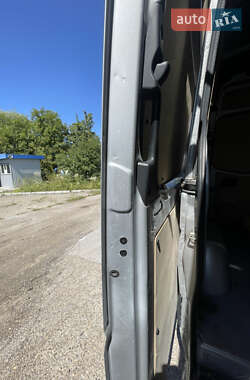 Грузовой фургон Mercedes-Benz Sprinter 2012 в 