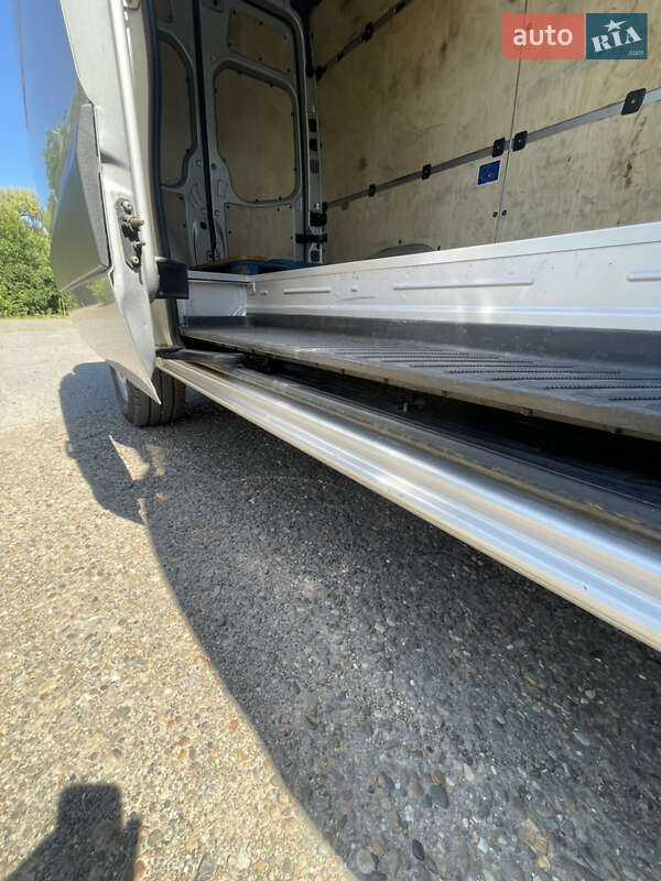Грузовой фургон Mercedes-Benz Sprinter 2012 в Черновцах