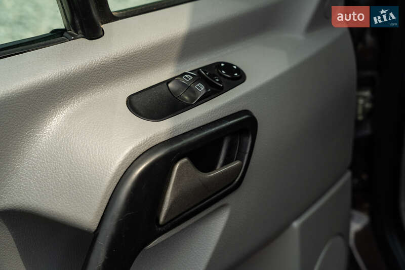 Микроавтобус Mercedes-Benz Sprinter 2015 в Черновцах фото 45 Микроавтобус Mercedes-Benz Sprinter 2015 в Черновцах