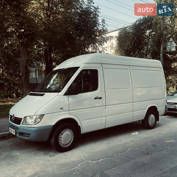 Грузовой фургон Mercedes-Benz Sprinter 2005 в Житомире