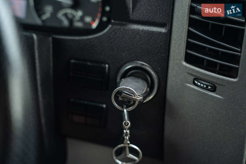 Микроавтобус Mercedes-Benz Sprinter 2015 в Черновцах фото 62 Микроавтобус Mercedes-Benz Sprinter 2015 в Черновцах