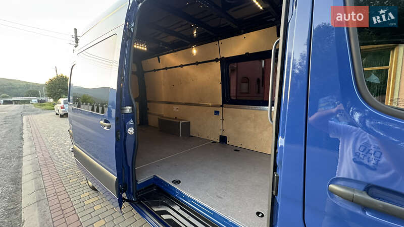 Вантажний фургон Mercedes-Benz Sprinter 2023 в Сваляві