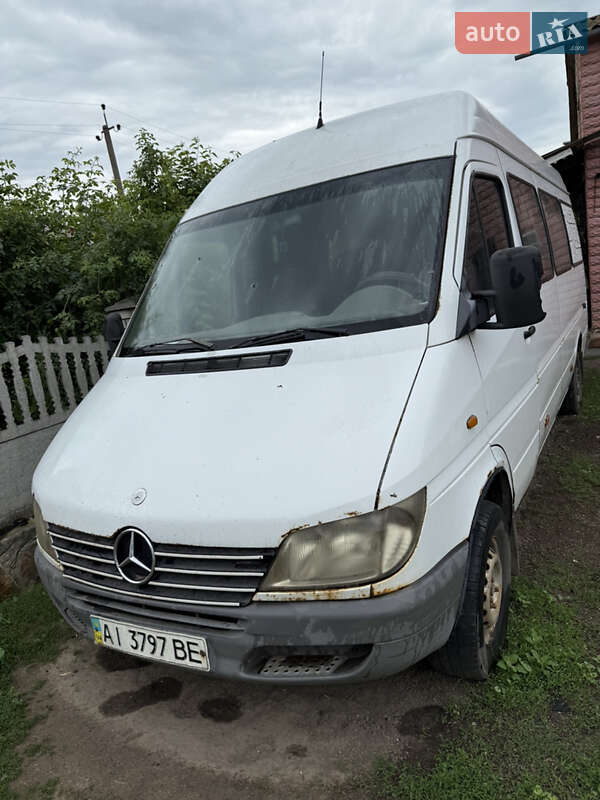 Mercedes-Benz Sprinter 2000