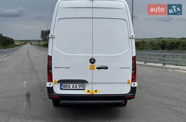 Грузовой фургон Mercedes-Benz Sprinter 2022 в 