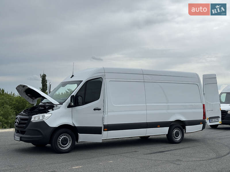 Вантажний фургон Mercedes-Benz Sprinter 2022 в Рівному