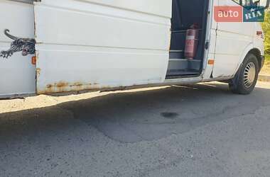 Туристический / Междугородний автобус Mercedes-Benz Sprinter 2000 в 