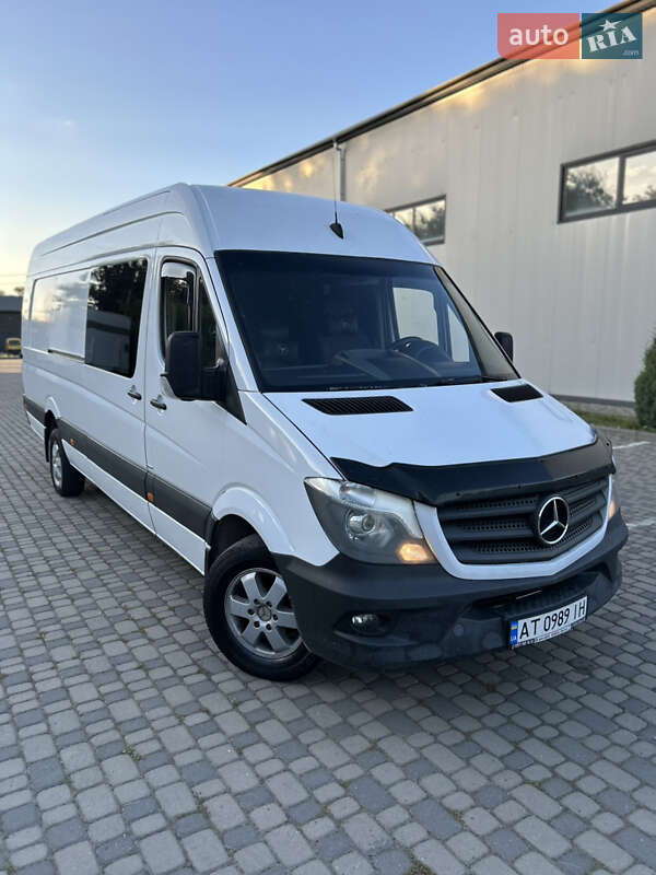Вантажопасажирський фургон Mercedes-Benz Sprinter 2015 в Івано-Франківську