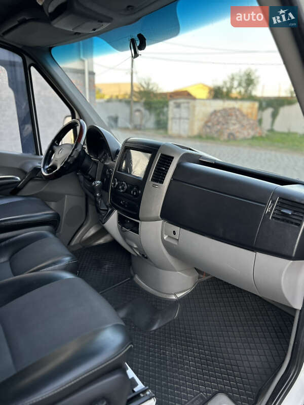 Вантажопасажирський фургон Mercedes-Benz Sprinter 2015 в Івано-Франківську