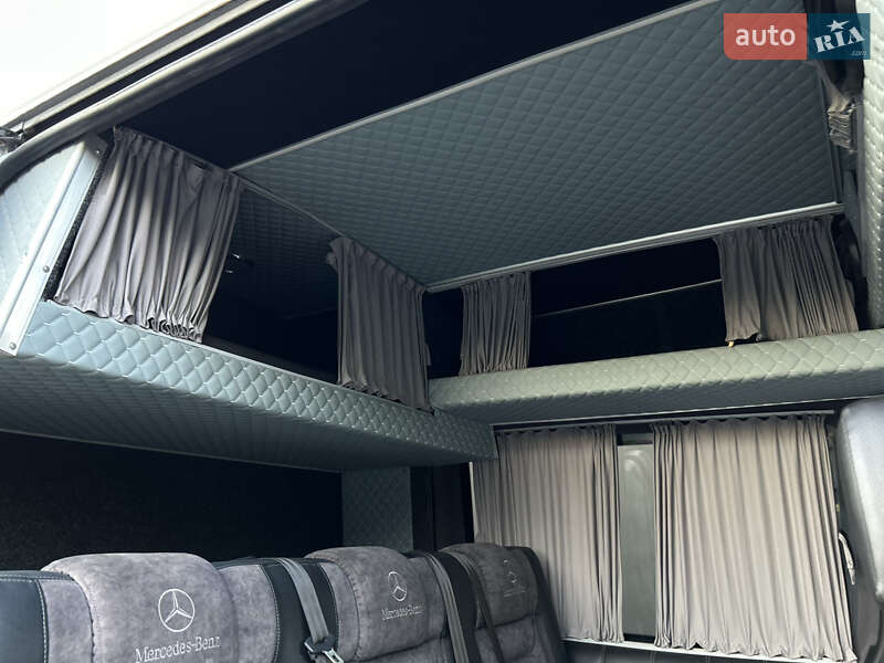Вантажопасажирський фургон Mercedes-Benz Sprinter 2015 в Івано-Франківську