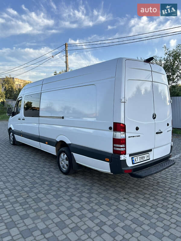 Вантажопасажирський фургон Mercedes-Benz Sprinter 2015 в Івано-Франківську