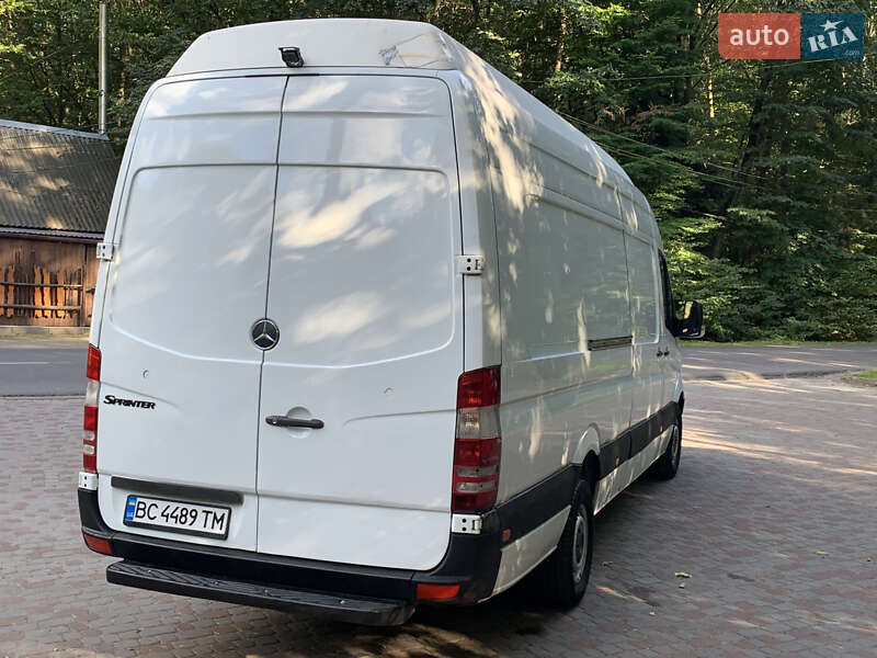 Грузовой фургон Mercedes-Benz Sprinter 2008 в Трускавце