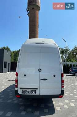 Грузовой фургон Mercedes-Benz Sprinter 2010 в 