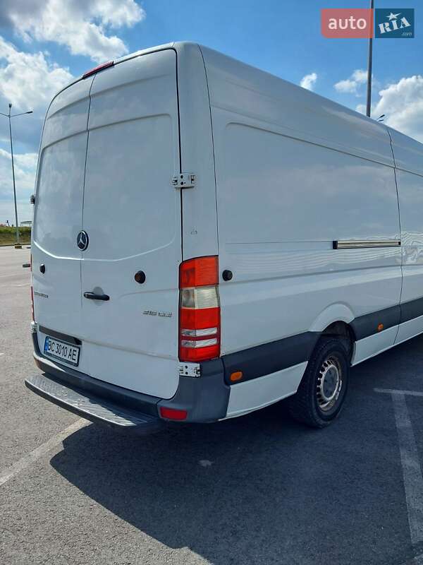 Грузовой фургон Mercedes-Benz Sprinter 2013 в Львове