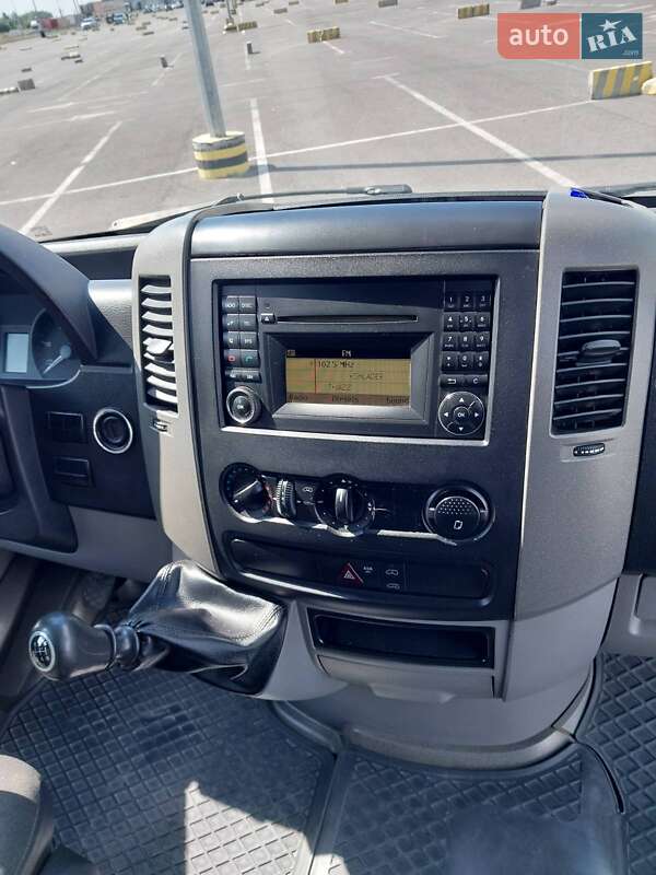 Грузовой фургон Mercedes-Benz Sprinter 2013 в Львове