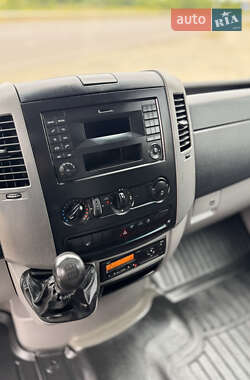 Грузовой фургон Mercedes-Benz Sprinter 2015 в 