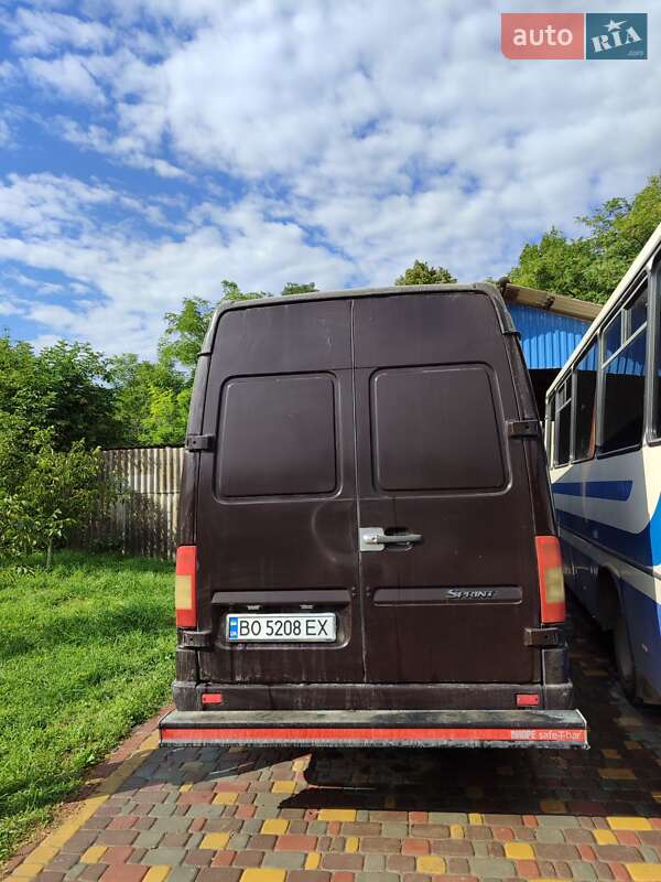 Пригородный автобус Mercedes-Benz Sprinter 2000 в Чорткове