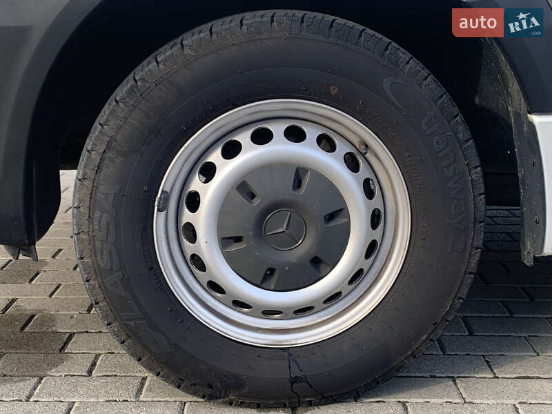 Грузопассажирский фургон Mercedes-Benz Sprinter 2016 в Стрые