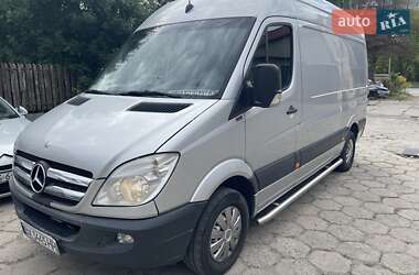 Вантажний фургон Mercedes-Benz Sprinter 2011 в Хмельницькому
