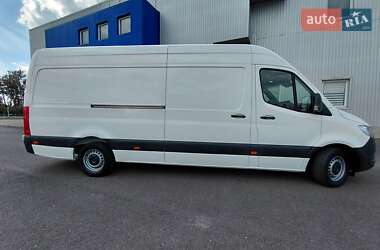 Грузовой фургон Mercedes-Benz Sprinter 2019 в 
