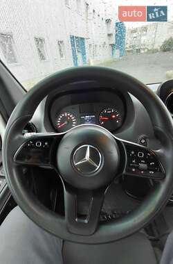 Грузовой фургон Mercedes-Benz Sprinter 2019 в 