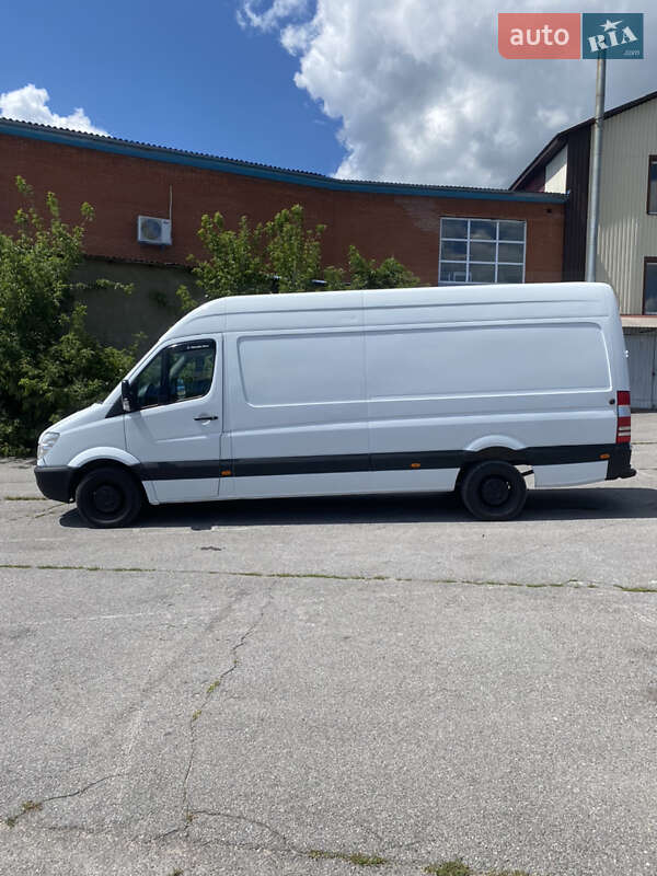 Mercedes-Benz Sprinter 2011