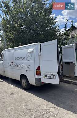 Микроавтобус Mercedes-Benz Sprinter 2000 в 