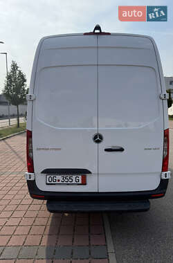 Грузовой фургон Mercedes-Benz Sprinter 2021 в 