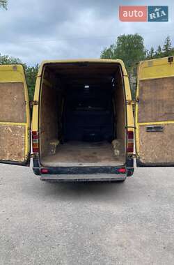 Грузовой фургон Mercedes-Benz Sprinter 1998 в 