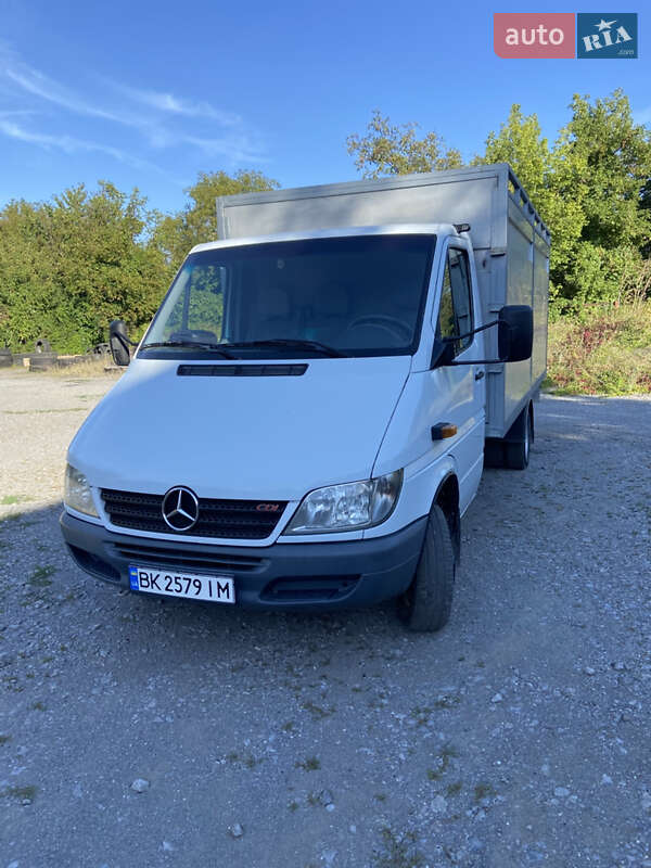 Для перевозки животных Mercedes-Benz Sprinter 2003 в 