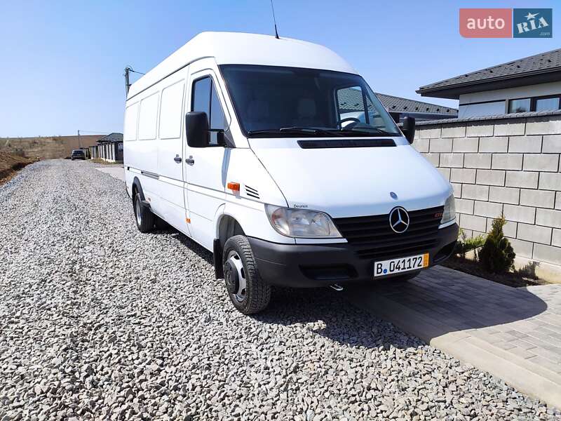 Грузовой фургон Mercedes-Benz Sprinter 2004 в Ровно
