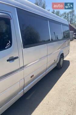 Туристический / Междугородний автобус Mercedes-Benz Sprinter 2000 в 