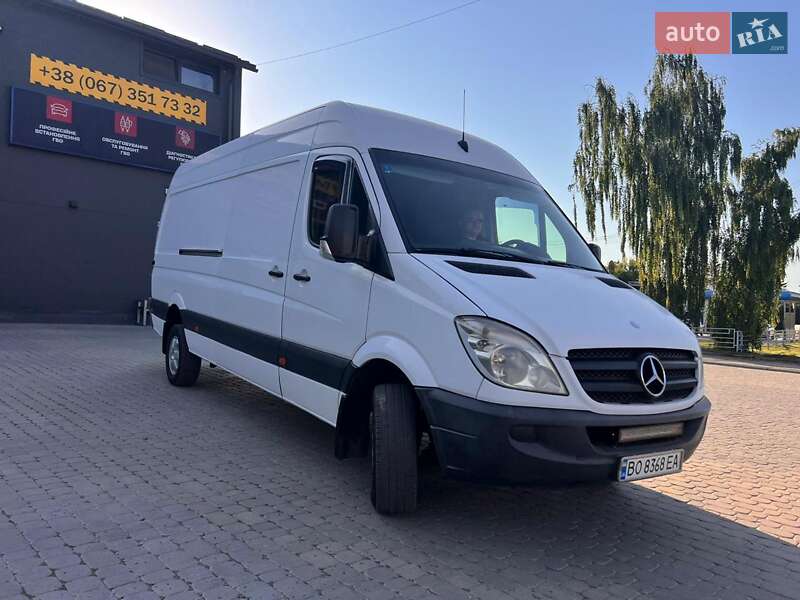 Mercedes-Benz Sprinter 2011