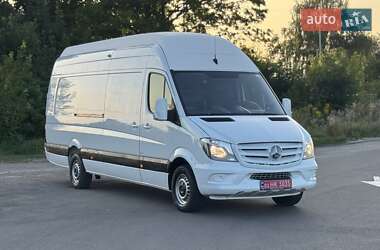 Грузовой фургон Mercedes-Benz Sprinter 2017 в 