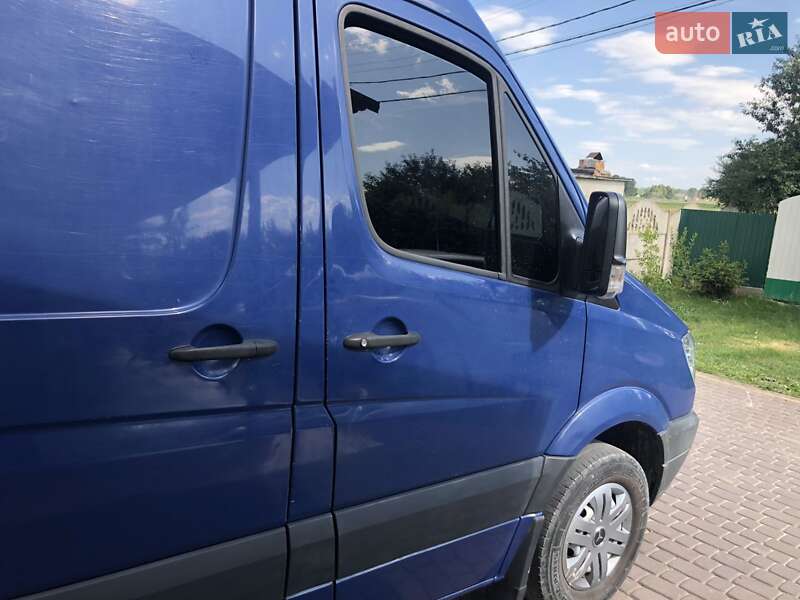 Вантажний фургон Mercedes-Benz Sprinter 2011 в Тернополі