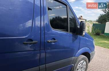Грузовой фургон Mercedes-Benz Sprinter 2011 в 