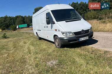 Грузовой фургон Mercedes-Benz Sprinter 2005 в 