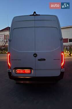 Грузовой фургон Mercedes-Benz Sprinter 2018 в 