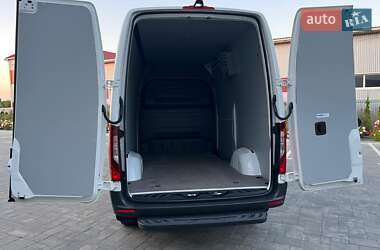 Грузовой фургон Mercedes-Benz Sprinter 2018 в 