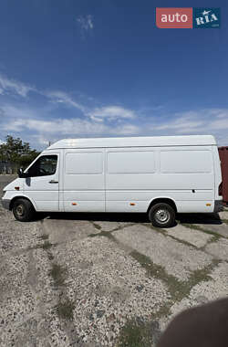Грузовой фургон Mercedes-Benz Sprinter 2005 в 
