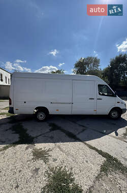 Грузовой фургон Mercedes-Benz Sprinter 2005 в 