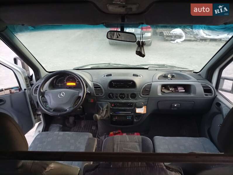 Мікроавтобус Mercedes-Benz Sprinter 2004 в Дніпрі