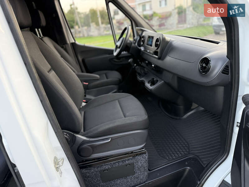 Микроавтобус Mercedes-Benz Sprinter 2022 в Калуше
