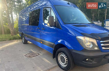 Грузовой фургон Mercedes-Benz Sprinter 2017 в 
